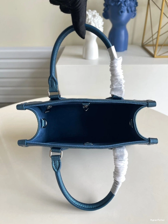 VUITTON ONTHEGO PM LOUIS 0814